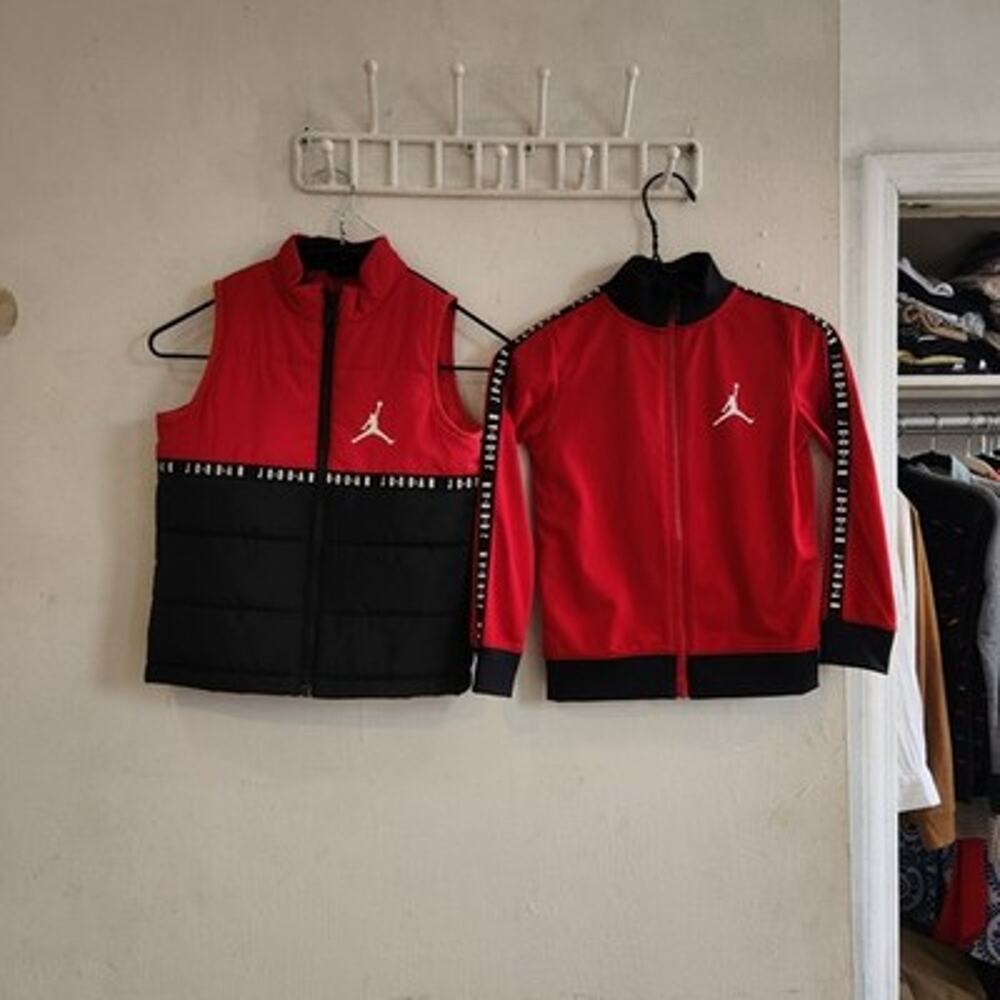 Jordan Bundle Red Puffer Vest & Jacket Kids 5/6 Sleeveless Jacket NBA Streetwear